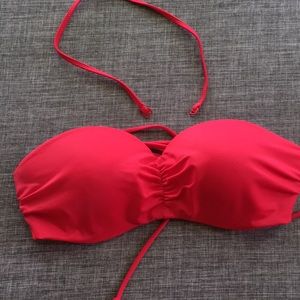 Red bandeau bikini top w/ strap